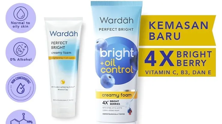 11. Wardah Perfect Bright Cleansing Foam