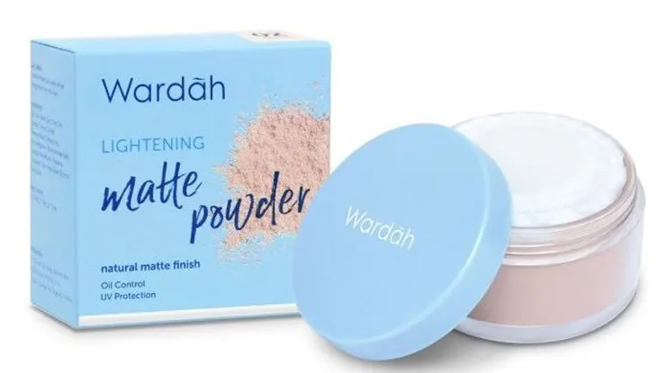 9. Wardah Lightening Matte Powder