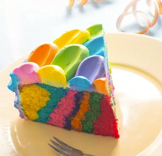 Daftar dan Harga Menu Rainbow Cake